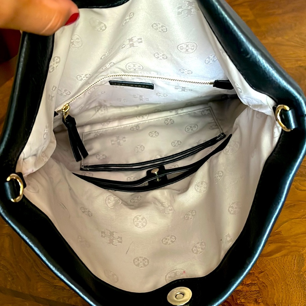 Tory Burch black leather handbag - Picture 7 of 10